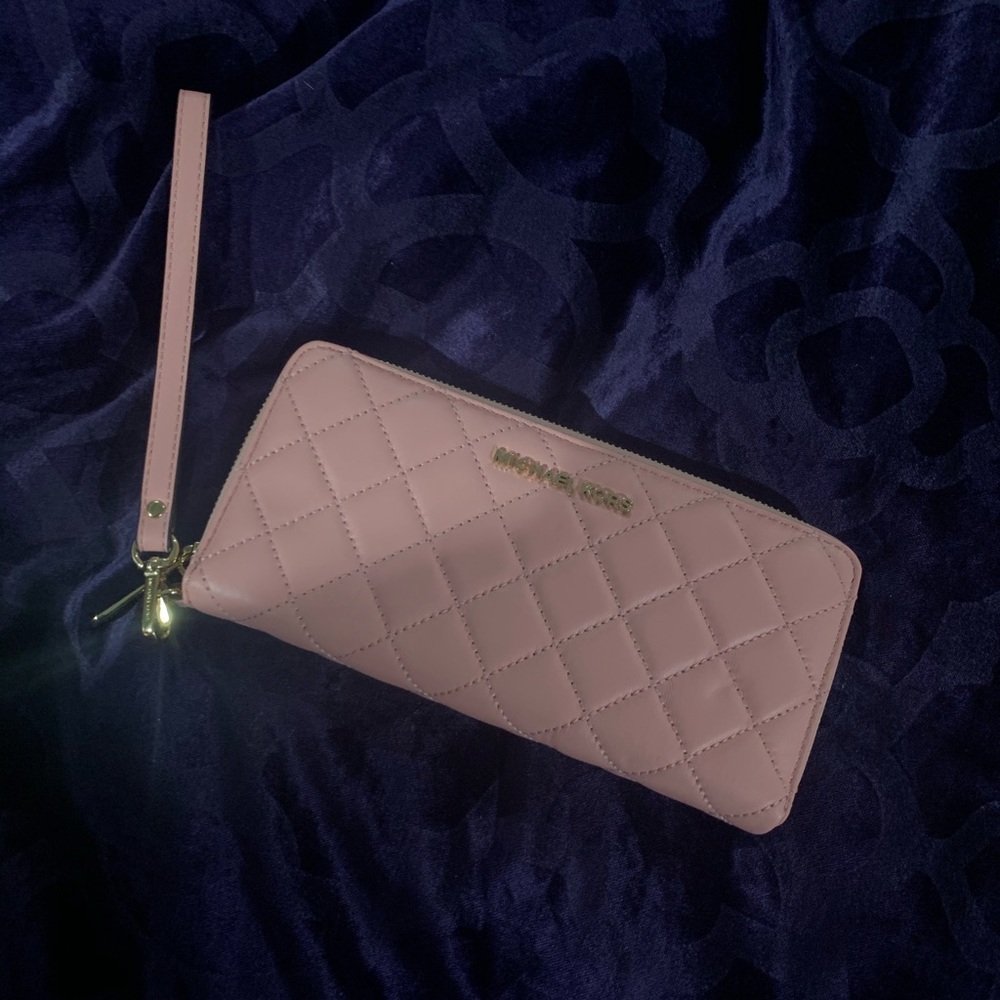 Pink quilted Michael Kors wallet